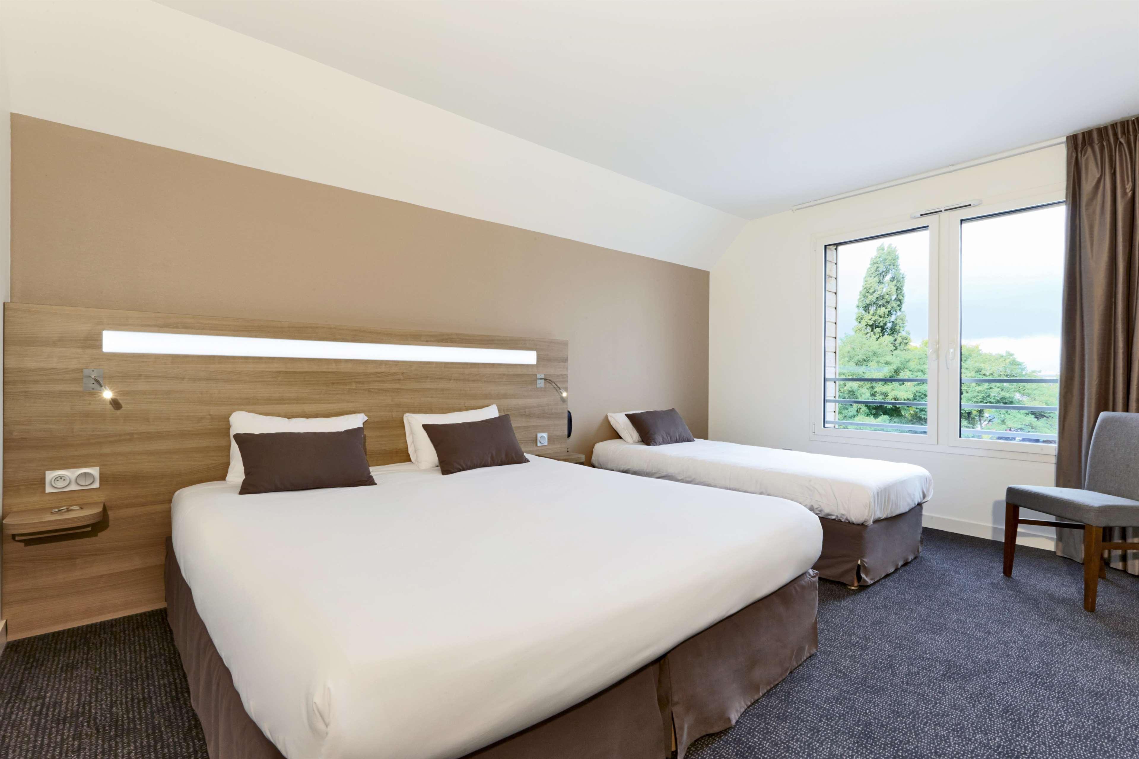 Kyriad Hotel Laval Laval  Exterior photo