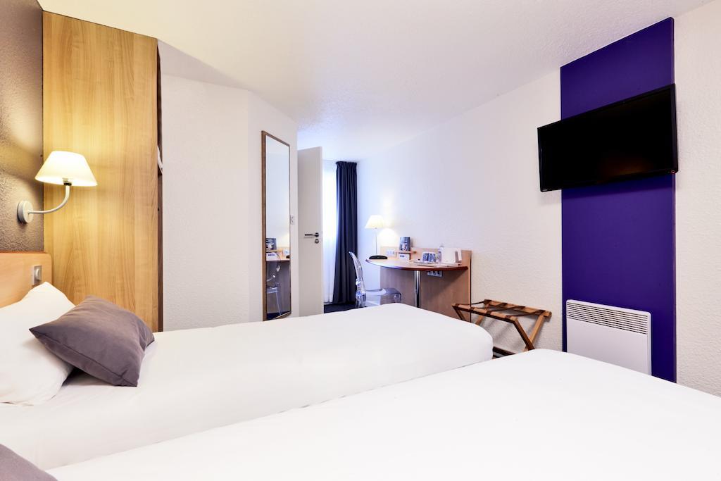 Kyriad Hotel Laval Laval  Exterior photo
