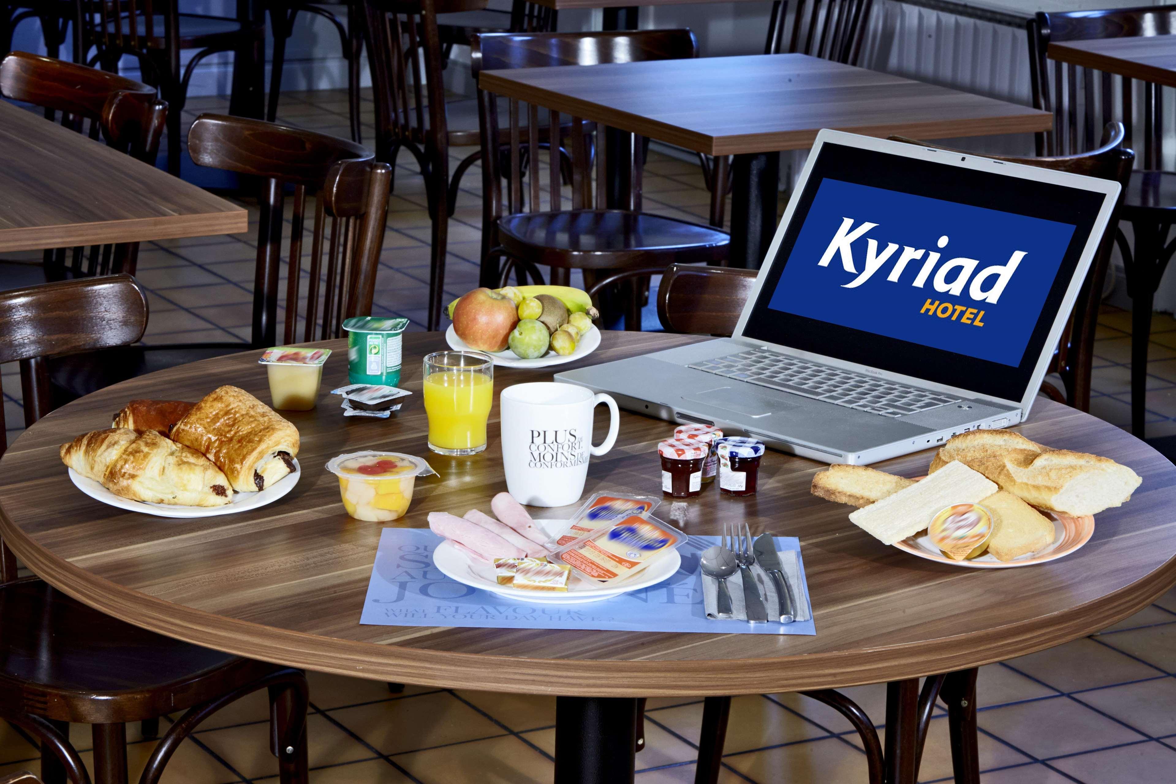 Kyriad Hotel Laval Laval  Exterior photo